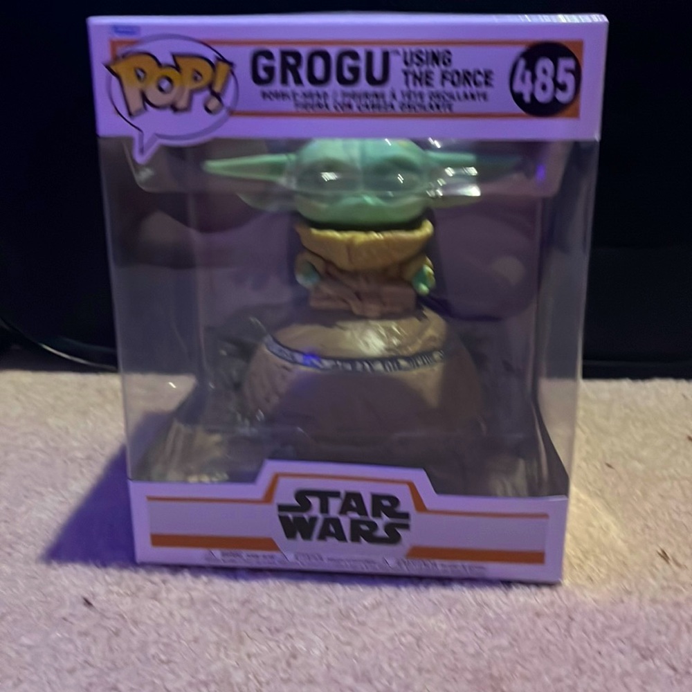 Grogu using the force #485